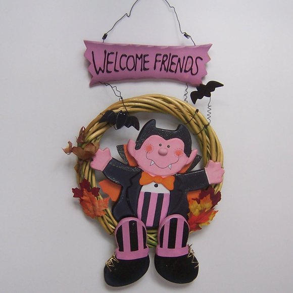 HALLOWEEN Dracula Welcome Friends Wreath - Picture 1 of 4